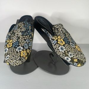 LN Born Floral Mules- Size 9